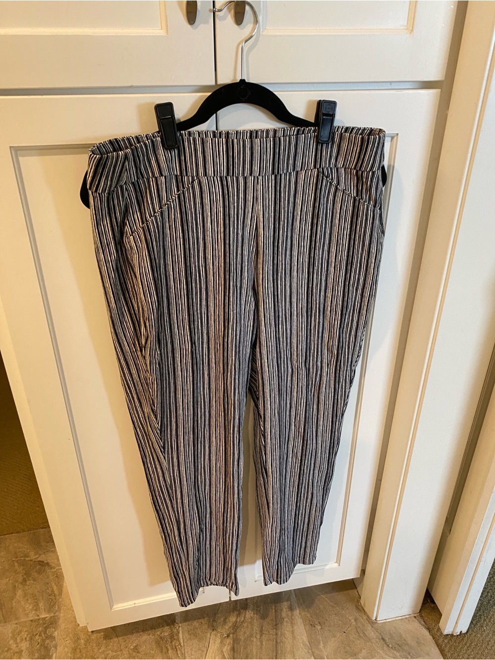 Chico's Travelers  Black and White Striped Pull-On Crop Pants with Elastic Waist